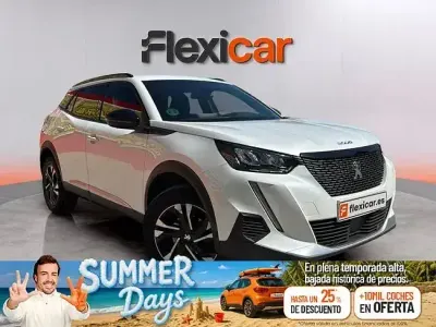 Usado Peugeot 2008 Allure 100 CV (73 kW) 2023 Blanco SUV