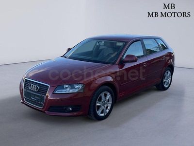 Usado Audi A3 Attraction 105 CV (77 kW) 2010 Granate Utilitario