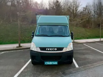 Usado Iveco Daily 205 CV (150 kW) 2011 Verde SUV