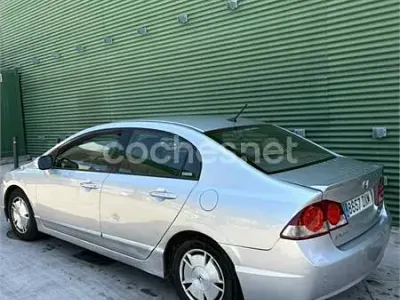 Usado Honda Civic Hybrid 115 CV (84 kW) 2007 Gris / plata Berlina