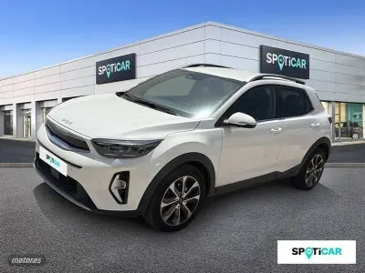 Usado Kia Stonic Style 100 CV (73 kW) 2023 Blanco SUV