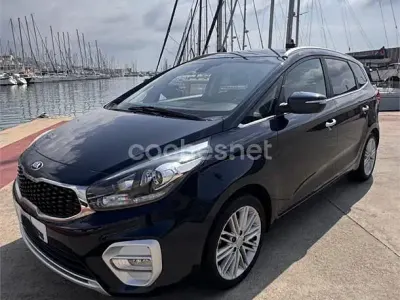 Usado Kia Carens 135 CV (99 kW) 2018 Verde Monovolumen