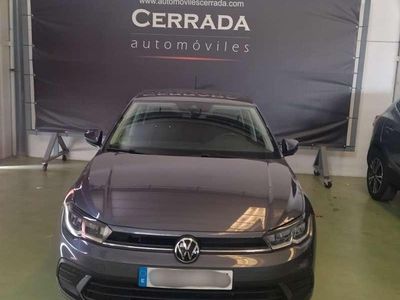 Usado VW Polo Life 95 CV (69 kW) 2022 Gris Utilitario