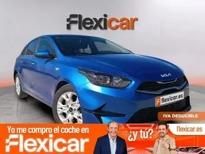 Usado Kia Ceed 100 CV (73 kW) 2021 Azul Utilitario