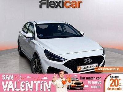 Usado Hyundai i30 120 CV (88 kW) 2024 Blanco Berlina