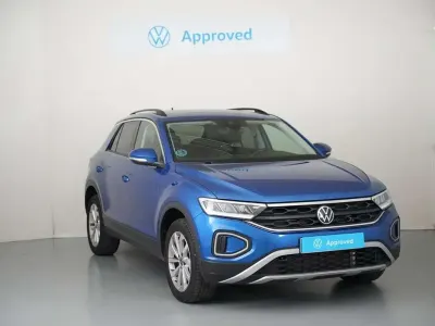 Usado VW T-Roc Life 150 CV (110 kW) 2024 Azul SUV