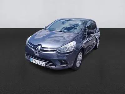 Usado Renault Clio LIMITED 90 CV (66 kW) 2019 Gris / platagris oscuro Berlina