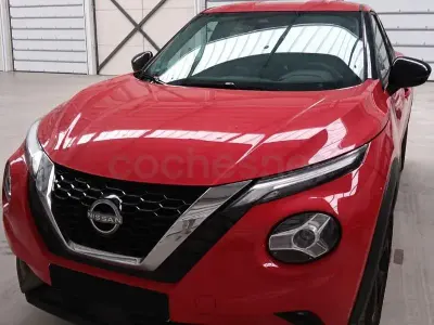 Usado Nissan Juke Acenta 114 CV (83 kW) 2023 Granate SUV