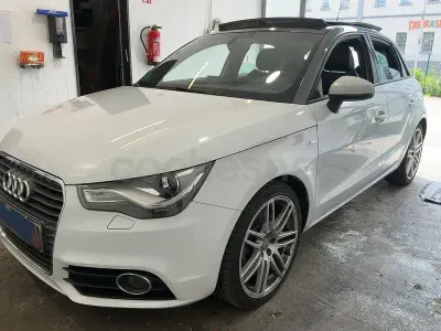 Usado Audi A1 Sportback Ambition 143 CV (105 kW) 2013 Blanco Utilitario