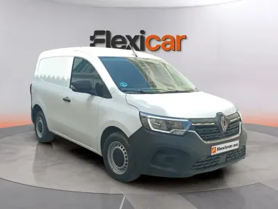 Usado Renault Kangoo 95 CV (69 kW) 2024 Blanco Monovolumen