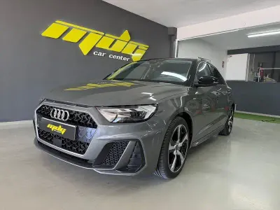 Usado Audi A1 Sportback S-Line 110 CV (80 kW) 2023 Gris / plata Utilitario