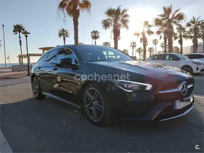 Usado Mercedes CLA200 Shooting Brake 163 CV (119 kW) 2021 Negro Familiar