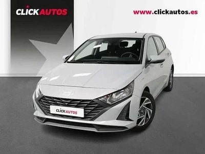 Usado Hyundai i20 79 CV (58 kW) 2025 Gris Utilitario