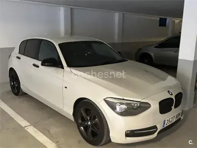 Usado BMW 116 Sport Line 136 CV (100 kW) 2013 Blanco Utilitario