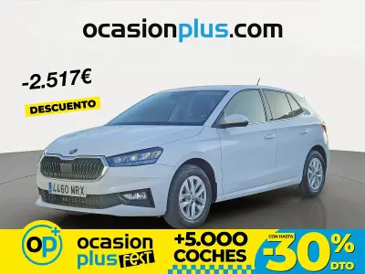 Usado Skoda Fabia Selection 95 CV (69 kW) 2024 Blanco Berlina