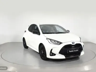 Usado Toyota Yaris Style 116 CV (85 kW) 2022 Blanco Utilitario