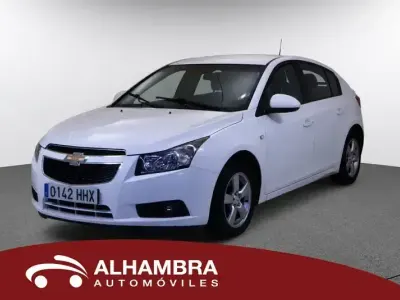 Usado Chevrolet Cruze LS 124 CV (91 kW) 2012 Blanco Berlina