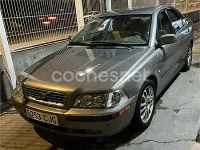 Usado Volvo S40 102 CV (75 kW) 2003 Beige Berlina