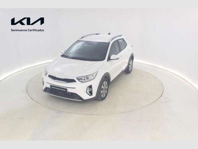 Blanco Usado 2024 Kia Stonic SUV | 19.446 € (Un poco caro)
