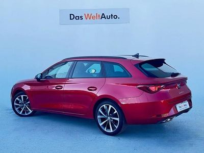 Usado Seat Leon FR 150 CV (110 kW) 2025 Rojo Familiar