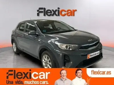 Usado Kia Stonic 84 CV (61 kW) 2022 Gris SUV