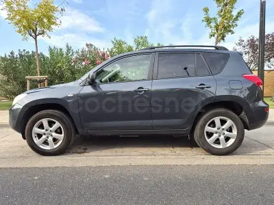Usado Toyota RAV4 Sol 136 CV (100 kW) 2009 Negro SUV