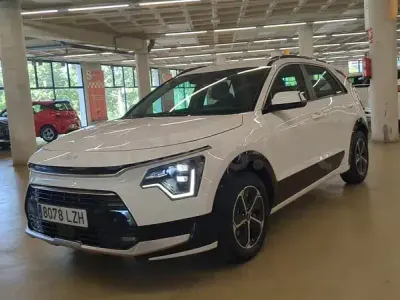 Usado Kia Niro 141 CV (103 kW) 2022 Blanco SUV