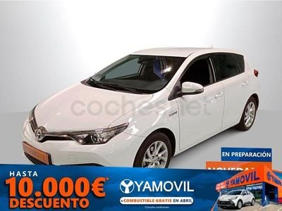 Usado Toyota Auris Hybrid Active 136 CV (100 kW) 2016 Blanco Berlina