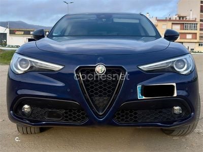 Usado Alfa Romeo Stelvio Super 180 CV (132 kW) 2017 Azul SUV
