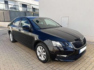 Negro Usado 2018 Skoda Octavia Active Utilitario | 12.000 € (Precio justo)