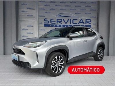 Usado Toyota Yaris Cross Business Edition 116 CV (85 kW) 2024 Gris / plata SUV