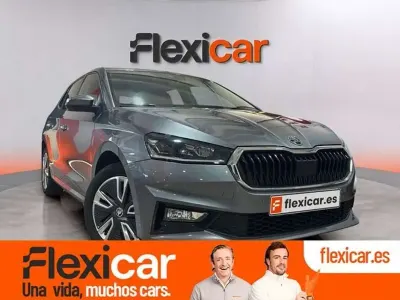 Usado Skoda Fabia Style 150 CV (110 kW) 2022 Gris Utilitario