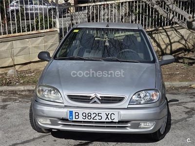 Usado Citroën Saxo 58 CV (42 kW) 2000 Gris / plata Utilitario
