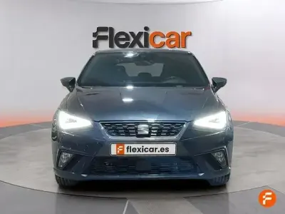 Usado Seat Ibiza XCELLENCE 115 CV (84 kW) 2024 Gris Utilitario