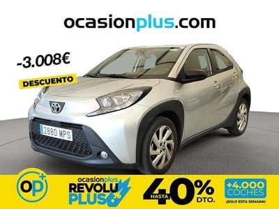 Usado Toyota Aygo X Play 72 CV (52 kW) 2024 Gris SUV