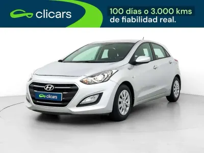 Usado Hyundai i30 101 CV (74 kW) 2016 Gris Utilitario