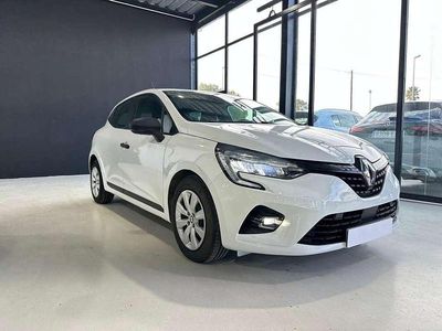 Używany Renault Clio V Business 101 KM (74 kW) 2021 Biały Hatchback