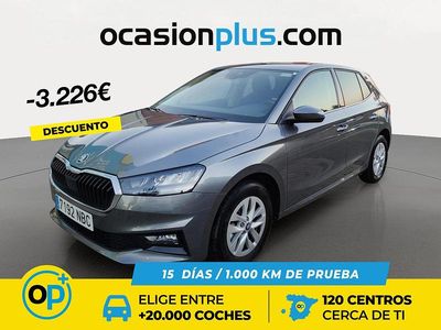 Usado Skoda Fabia Selection 115 CV (84 kW) 2025 Gris / plata Berlina