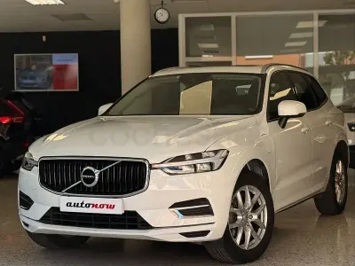 Käytetty Volvo XC60 Momentum 390 HP (286 kW) 2020 Valkoinen Katumaasturi