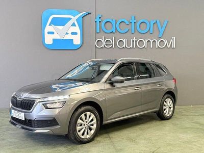 Usado Skoda Kamiq Ambition 110 CV (80 kW) 2022 Gris / plata SUV
