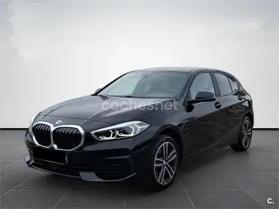 Usado BMW 118 Advantage 136 CV (100 kW) 2023 Negro Berlina