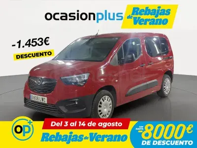 Usado Opel Combo Life Edition 131 CV (96 kW) 2022 Rojo Monovolumen