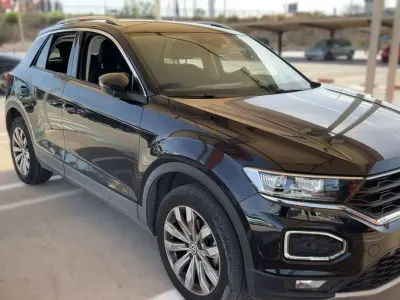 Usado VW T-Roc Advance 150 CV (110 kW) 2019 Negro SUV