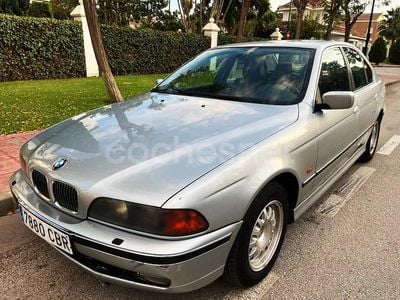 Usado BMW 523 170 CV (125 kW) 1998 Gris / plata Berlina