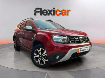 Usado Dacia Duster Comfort 131 CV (96 kW) 2022 Burdeos SUV