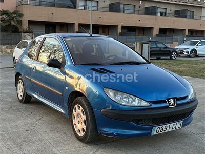 Azul Usado 2003 Peugeot 206 Berlina | 2000 € (Un poco caro)