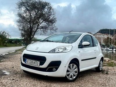 Blanco Usado 2014 Peugeot 107 Active Utilitario | 2800 €