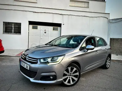 Usado Citroën C4 Feel 99 CV (72 kW) 2016 Gris / plata Berlina
