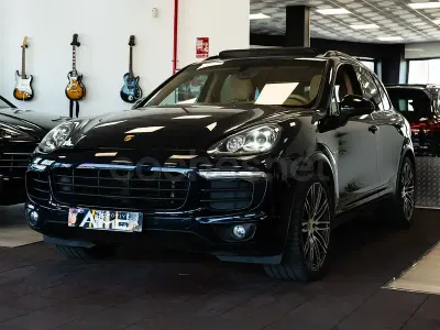 Usado Porsche Cayenne S E-Hybrid 416 CV (305 kW) 2015 Negro SUV