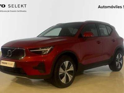 Rojo Nuevo 2025 Volvo XC40 Core SUV | 39.900 € (Precio justo)